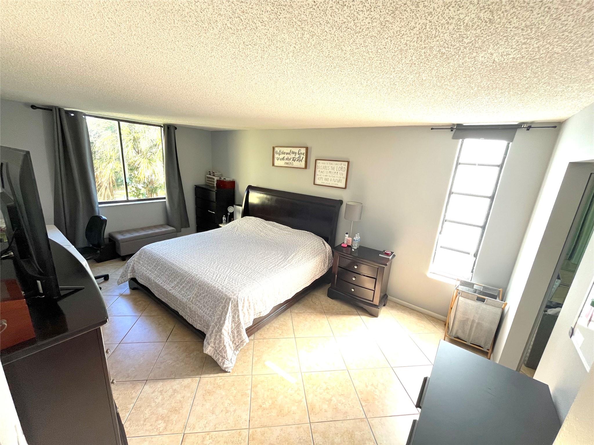 Vista Gardens I Condo - Residential Lease