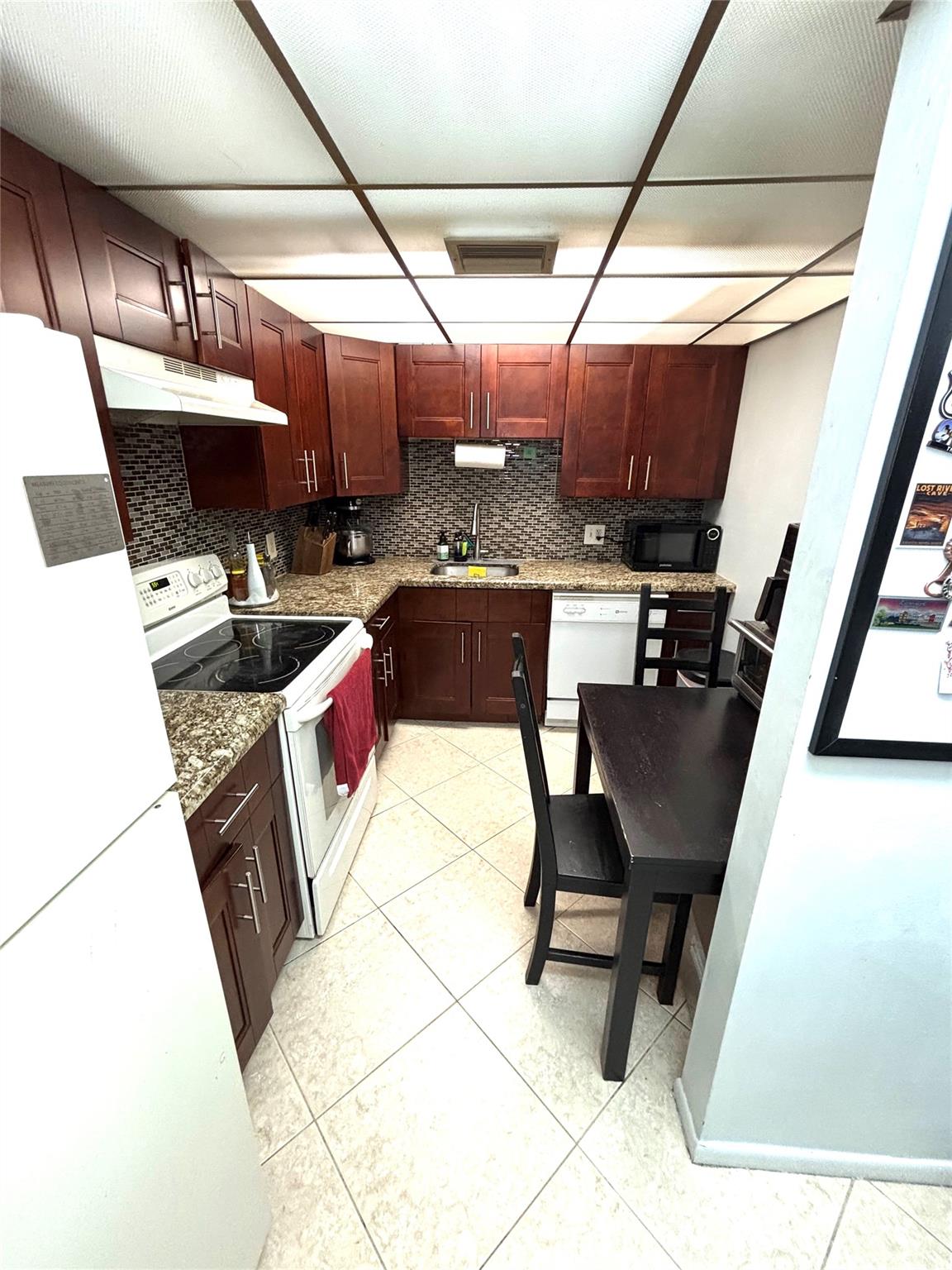 Vista Gardens I Condo - Residential Lease