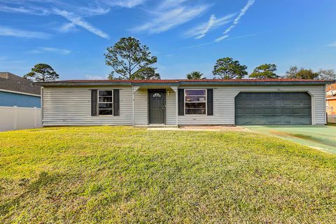 A home in Port St Lucie