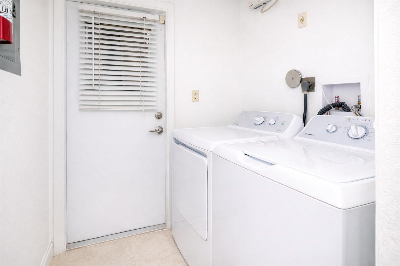 LA CASA DEL RIO VISTA CON - Residential Lease