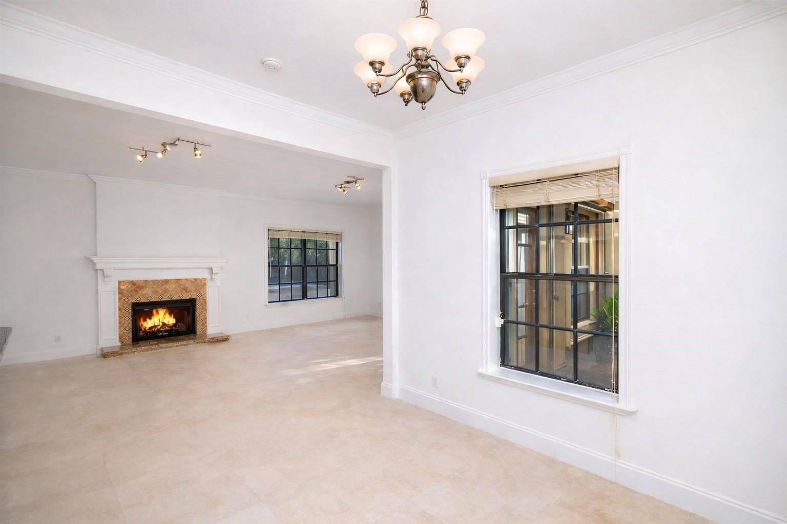 LA CASA DEL RIO VISTA CON - Residential Lease