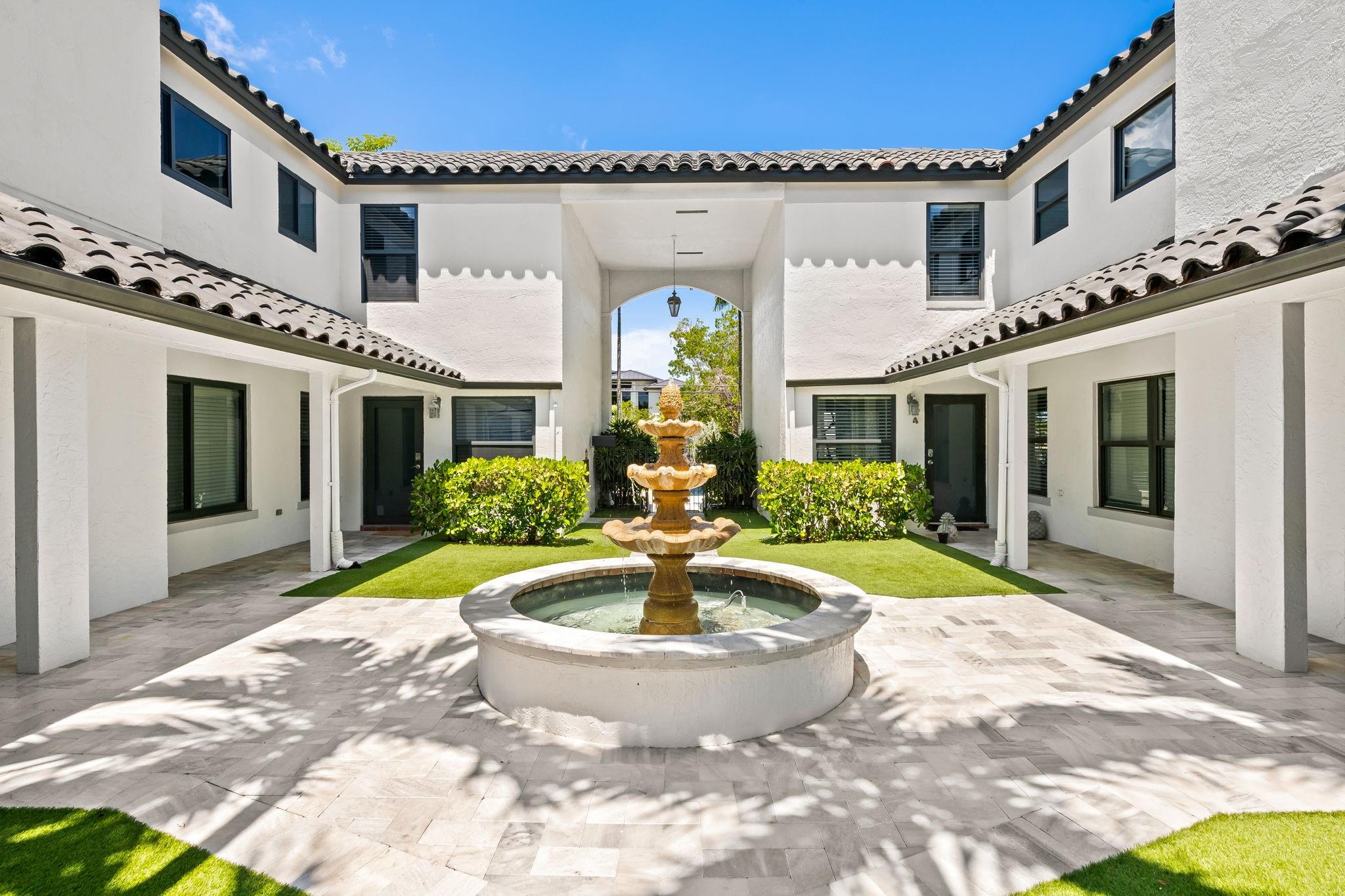 LA CASA DEL RIO VISTA CON - Residential Lease