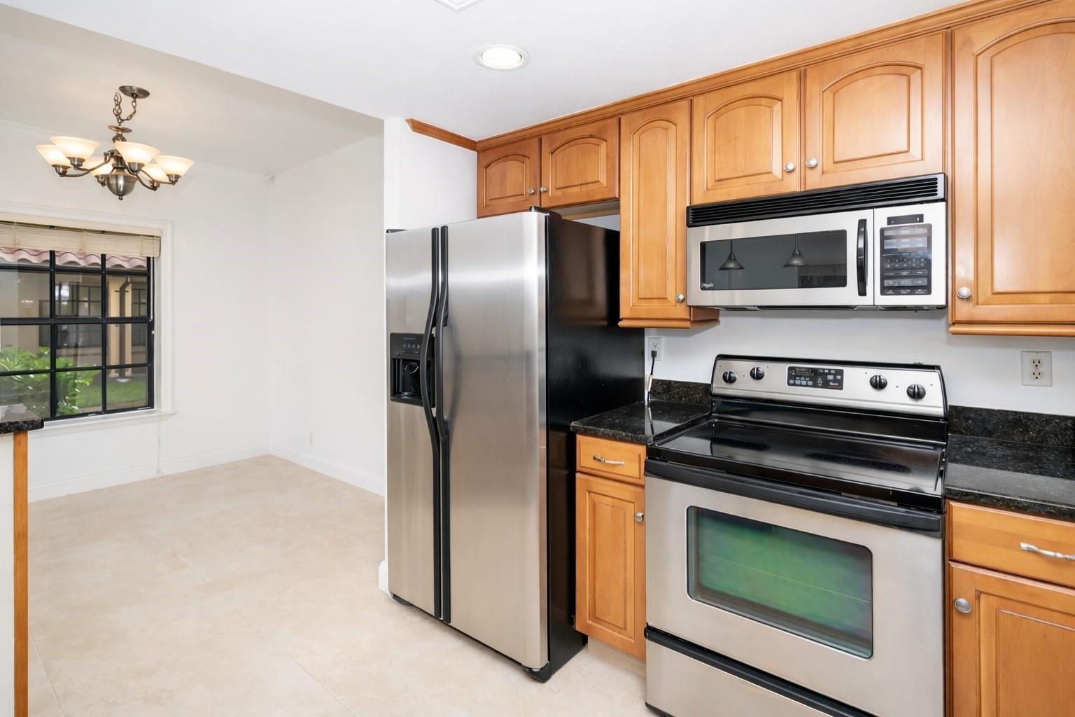 LA CASA DEL RIO VISTA CON - Residential Lease