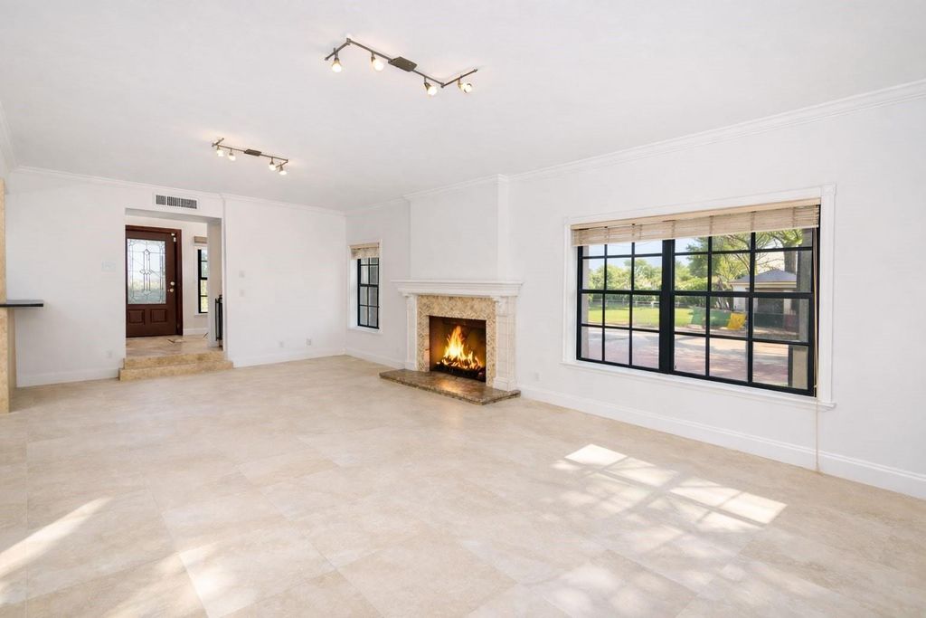 Photo of 1524 SE 12th Street #1, Fort Lauderdale, FL 33316 (MLS # F10542487)