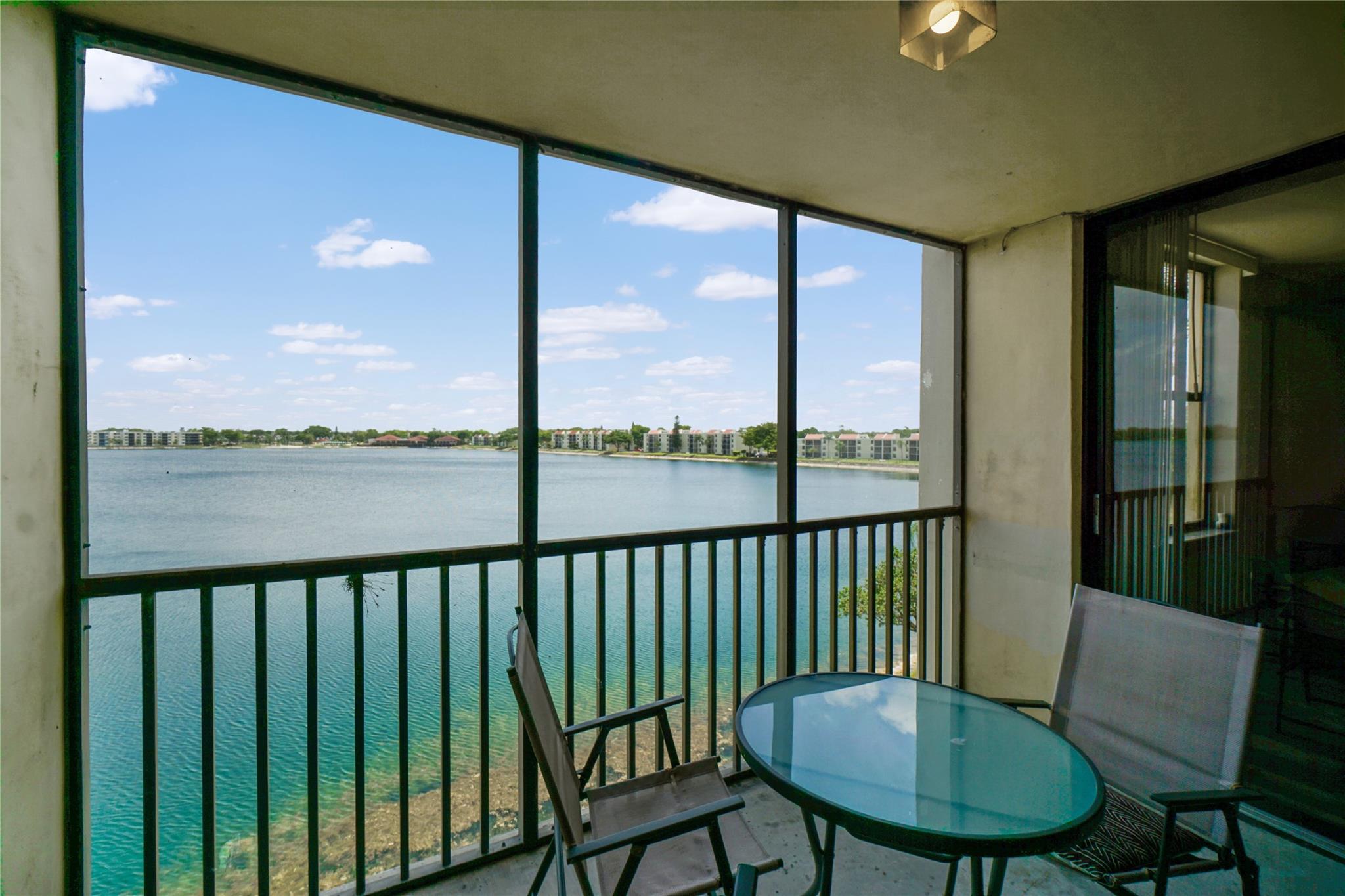 LAKE EMERALD 5 - Residential Lease