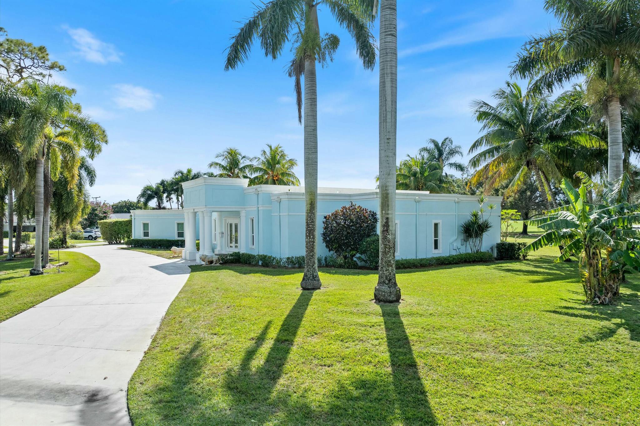 301 N Country Club Drive