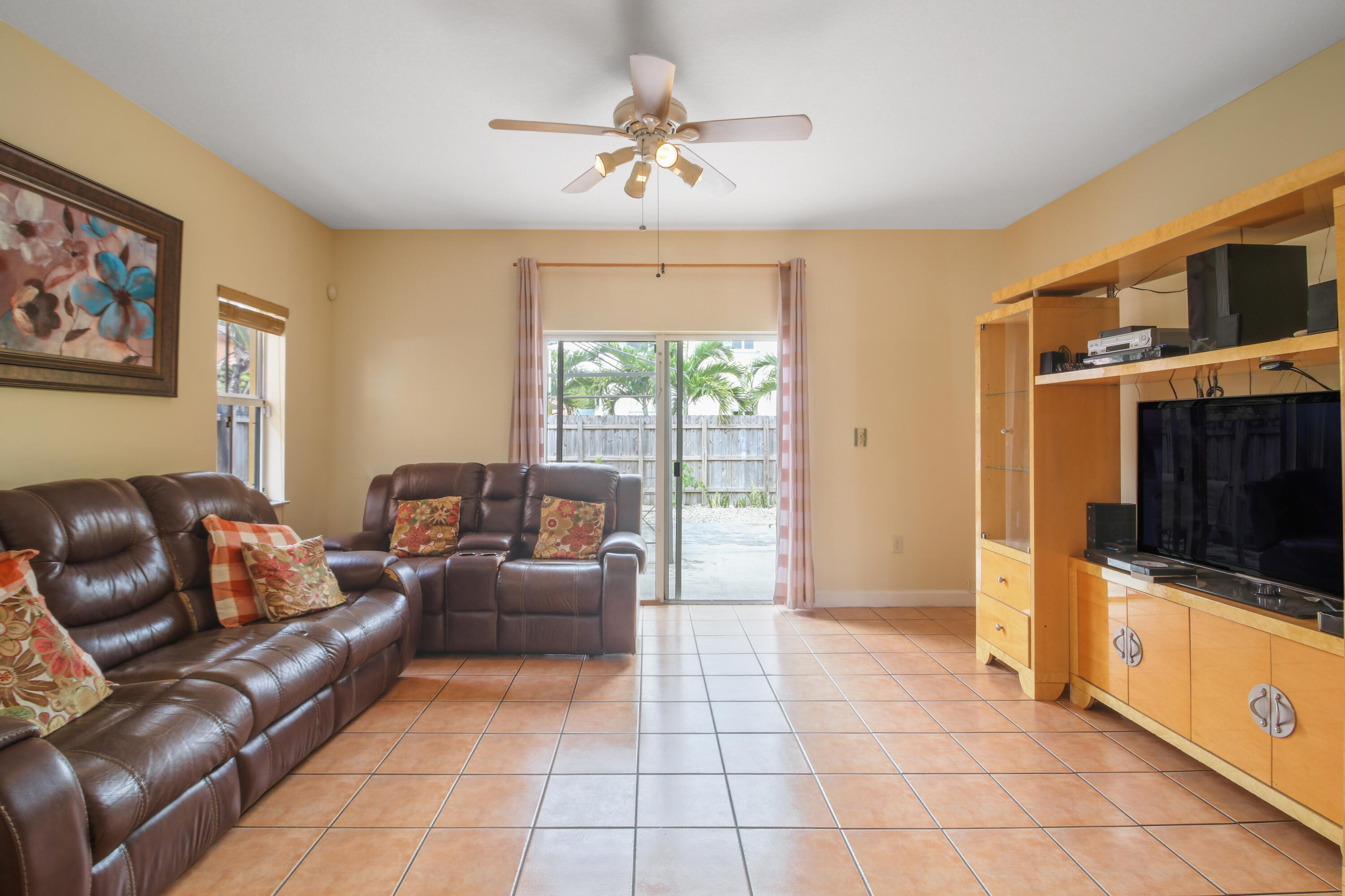 MIRENS PLACE - Residential