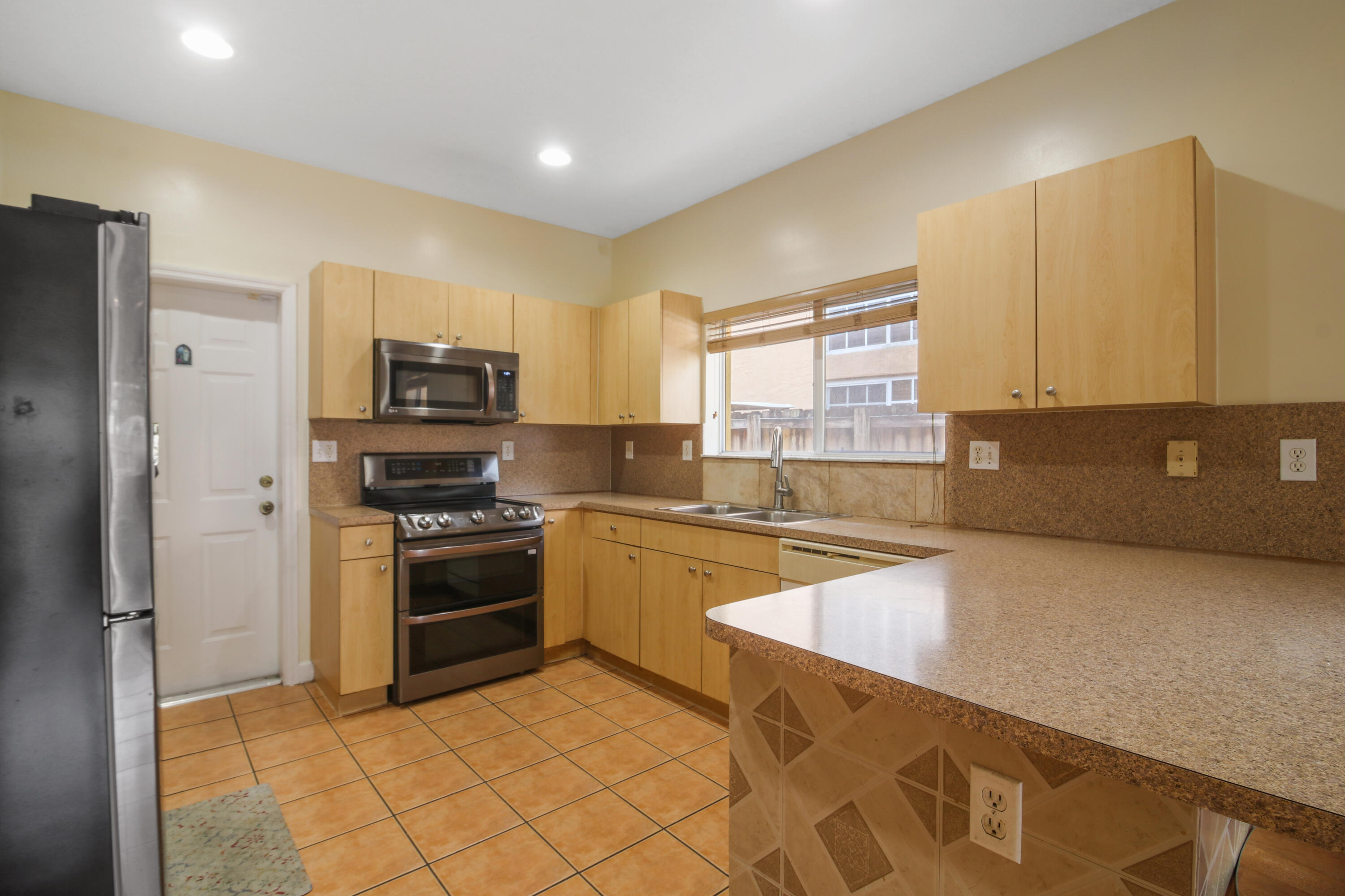 MIRENS PLACE - Residential