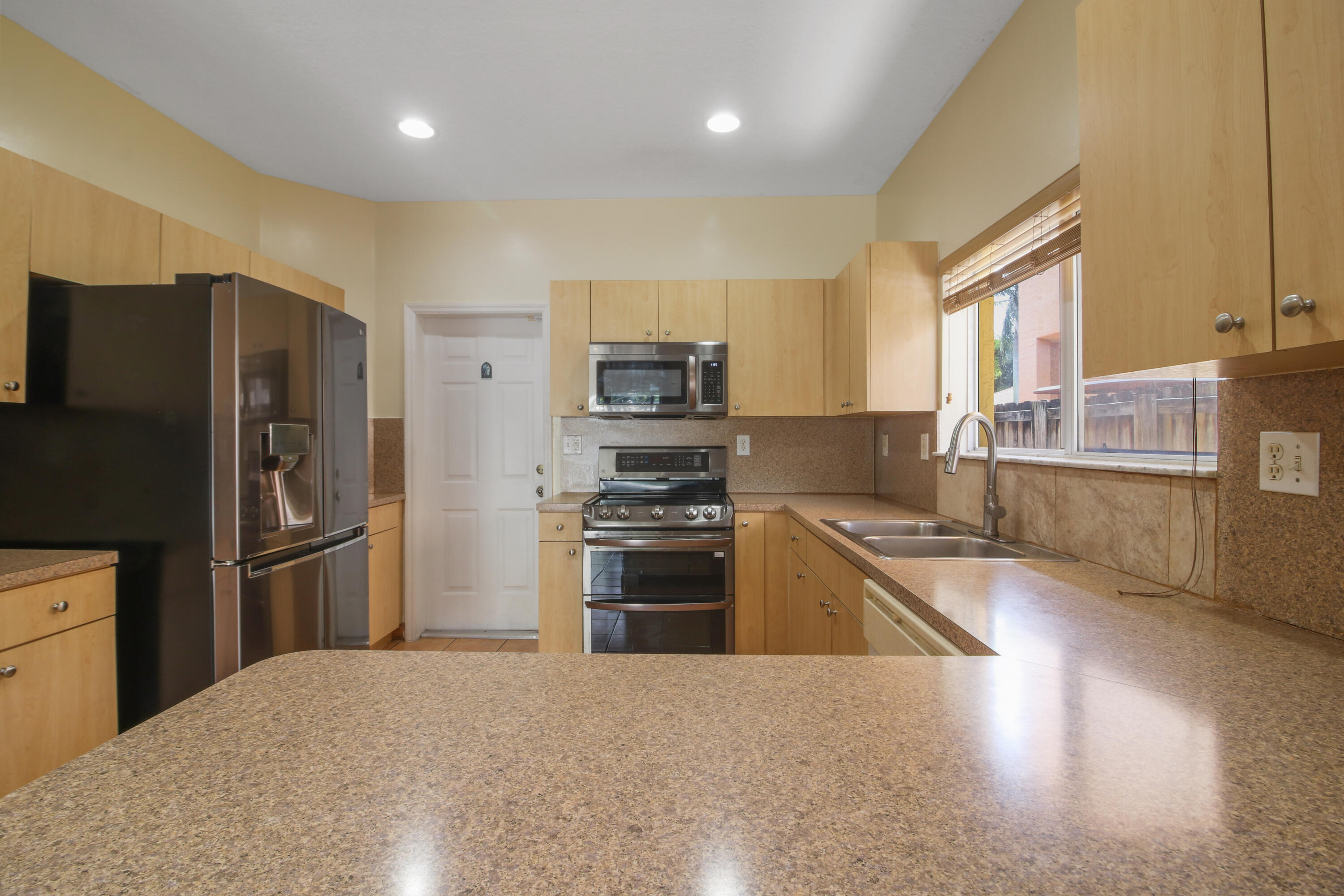 MIRENS PLACE - Residential