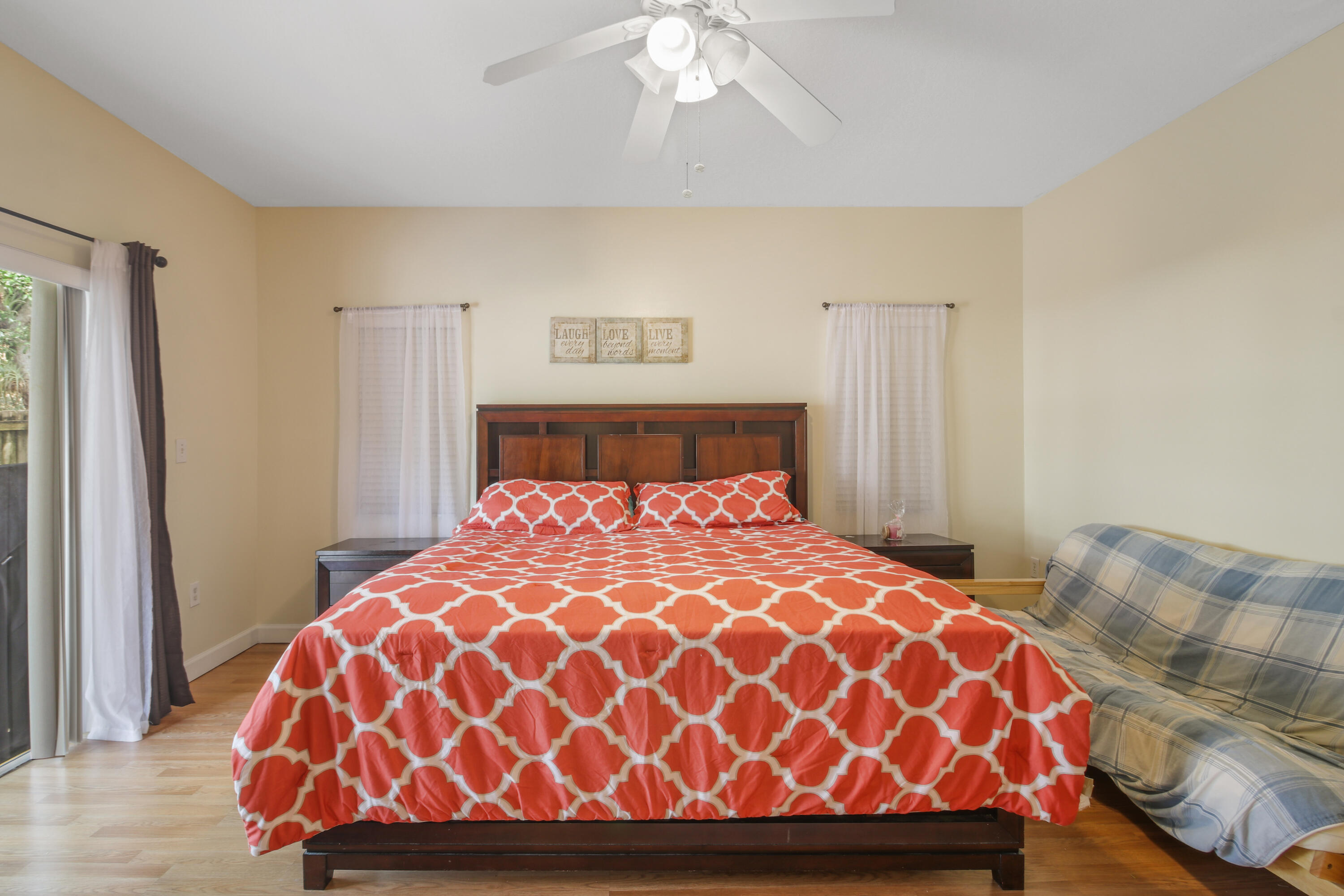 MIRENS PLACE - Residential