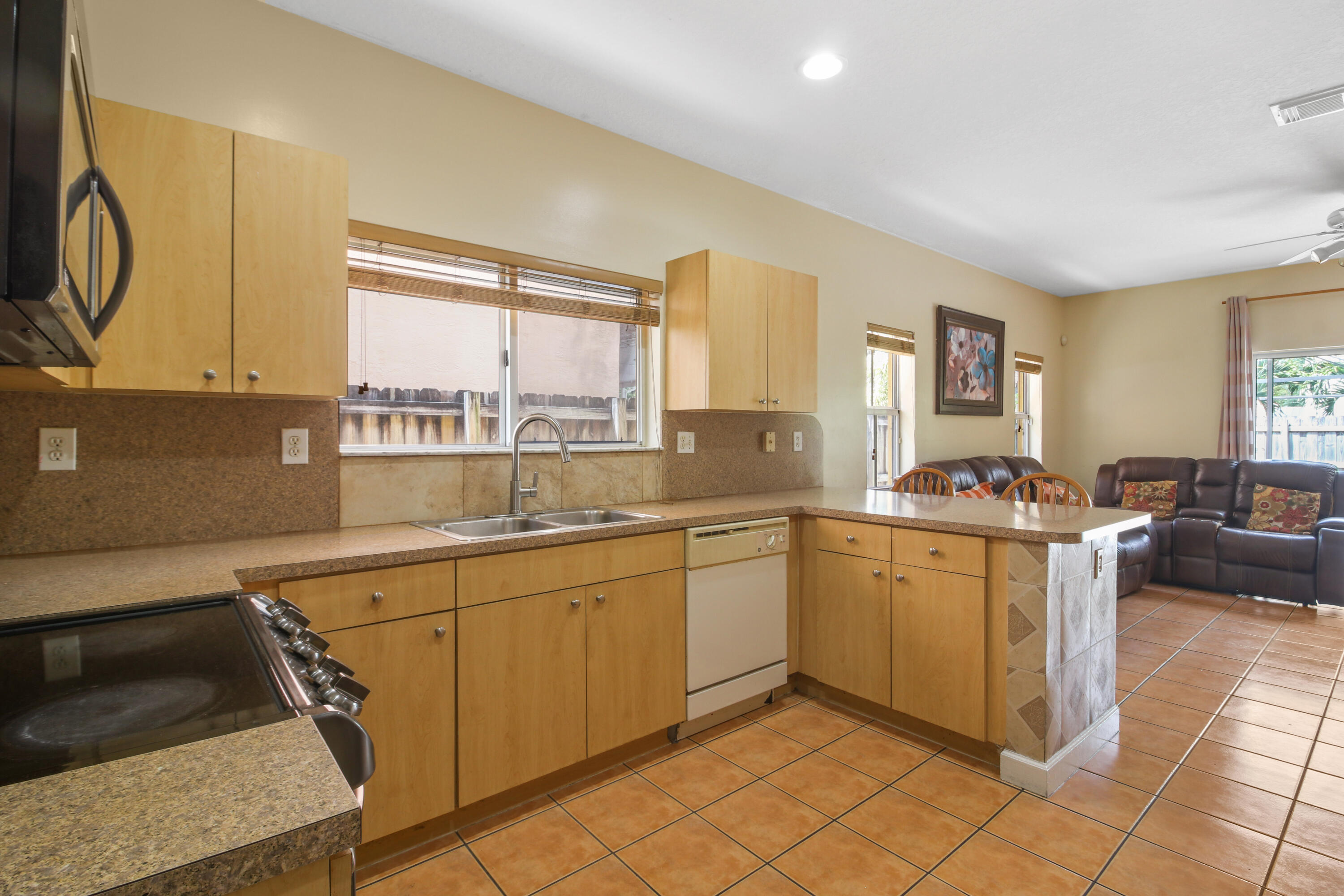 MIRENS PLACE - Residential