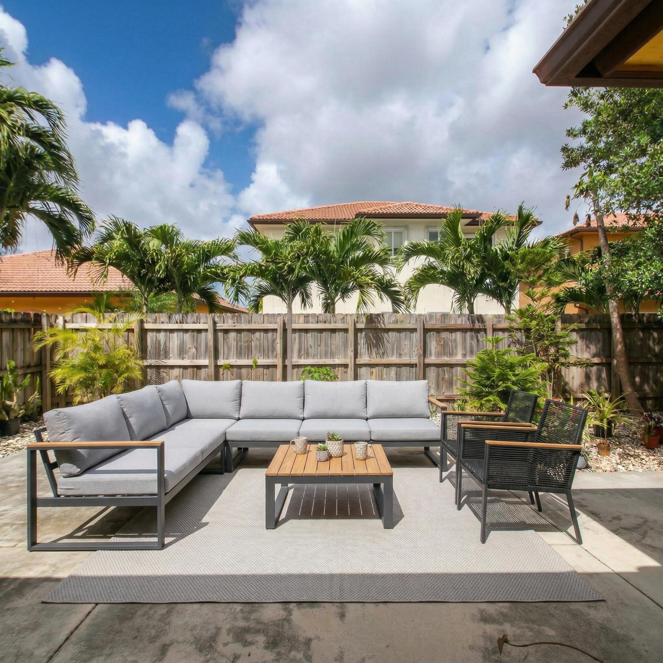 MIRENS PLACE - Residential