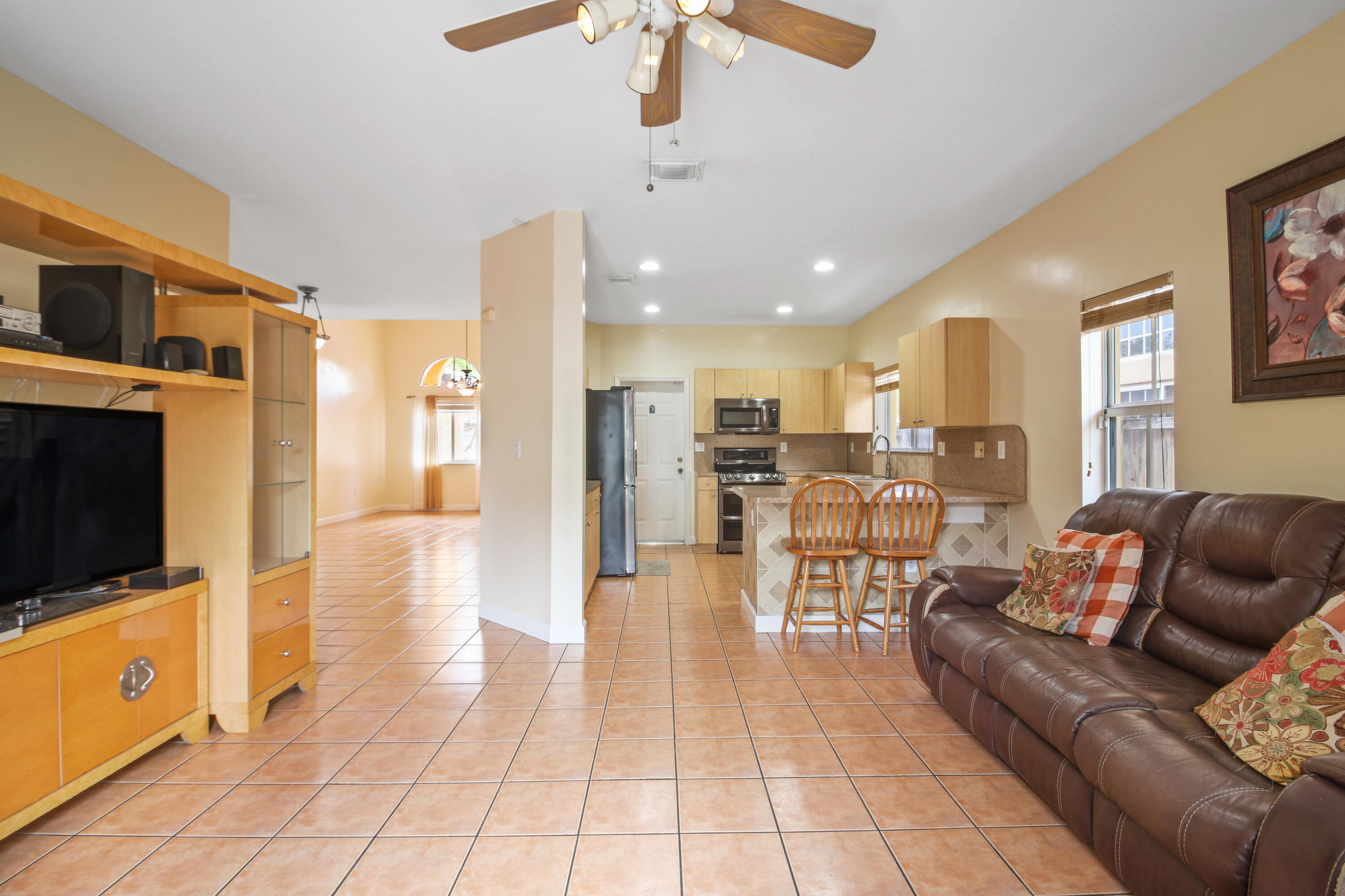 MIRENS PLACE - Residential