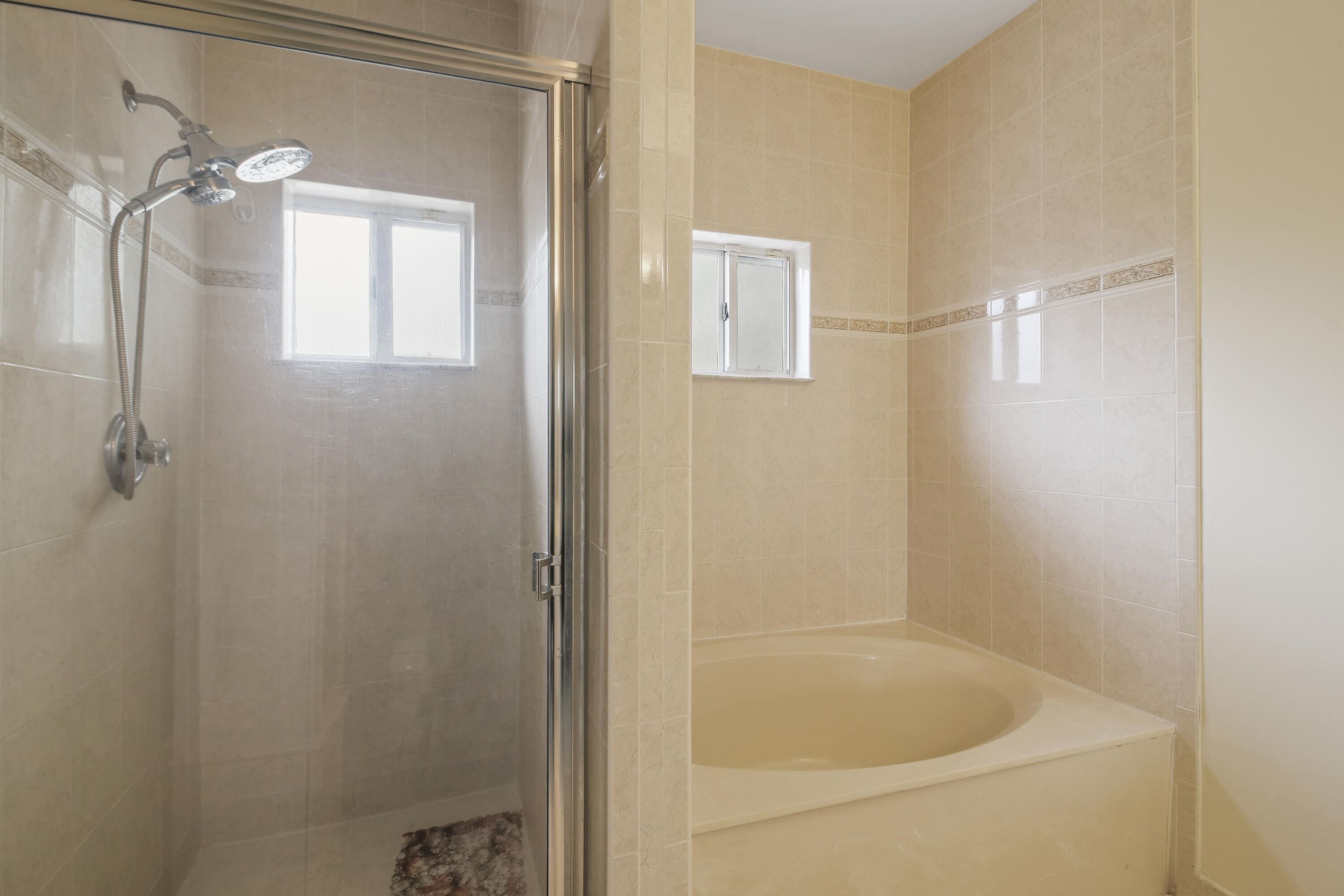 MIRENS PLACE - Residential