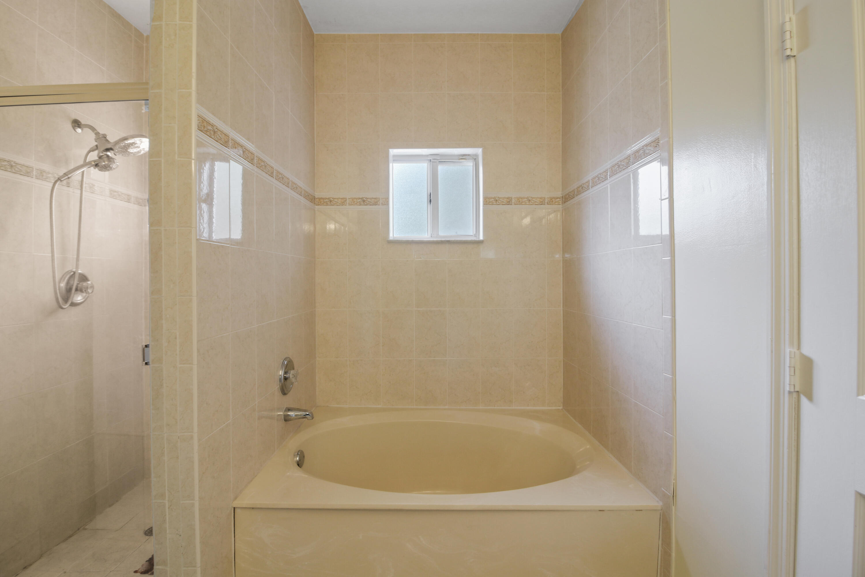 MIRENS PLACE - Residential