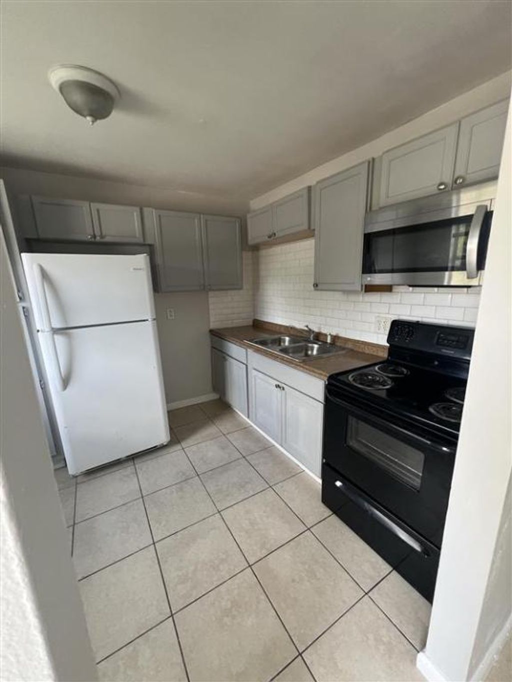 Photo of 3206 Louisiana Avenue #2, Fort Pierce, FL 34950 (MLS # R10969672)