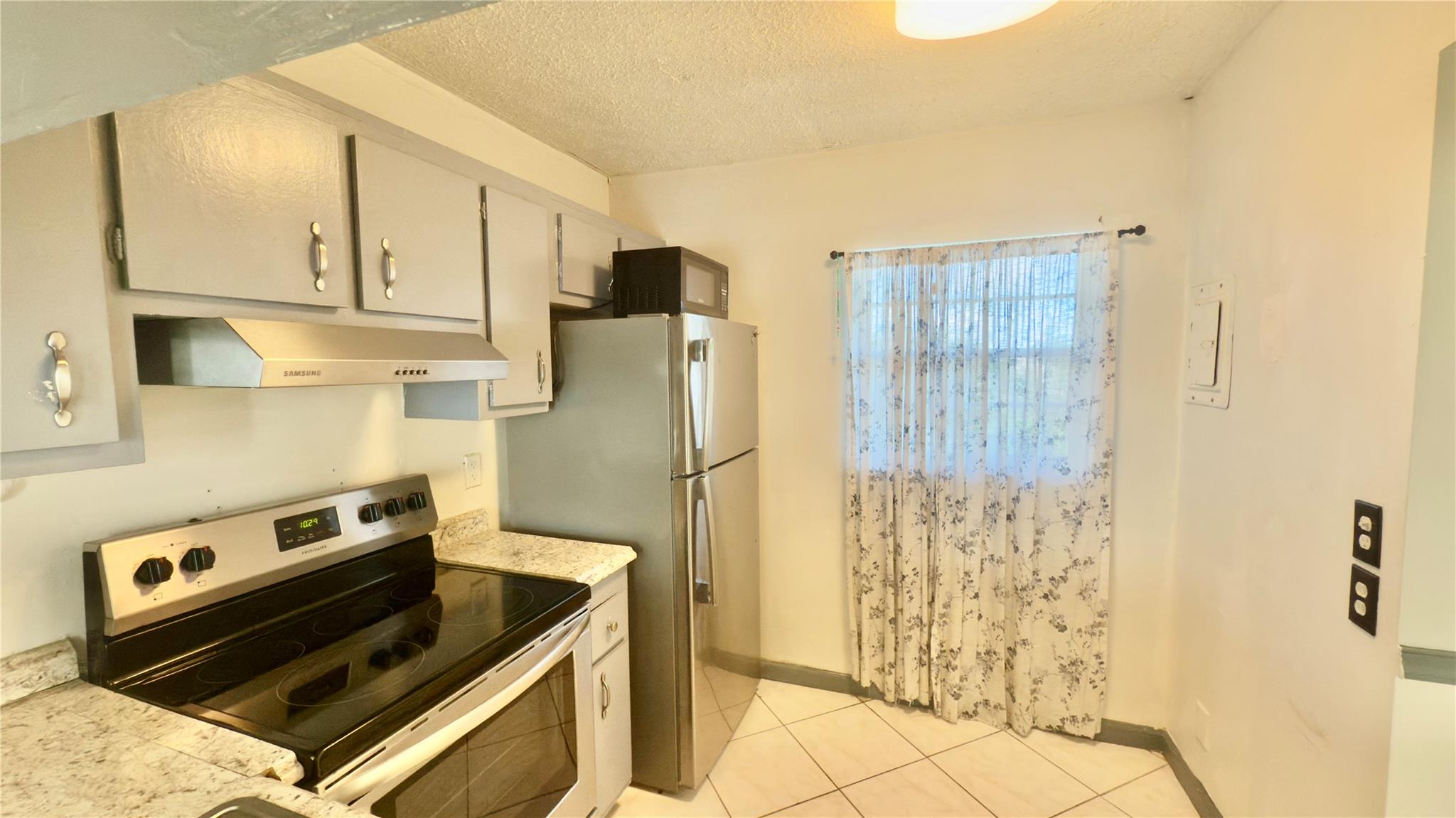 Poinciana #12a Pine Islan - Residential Lease
