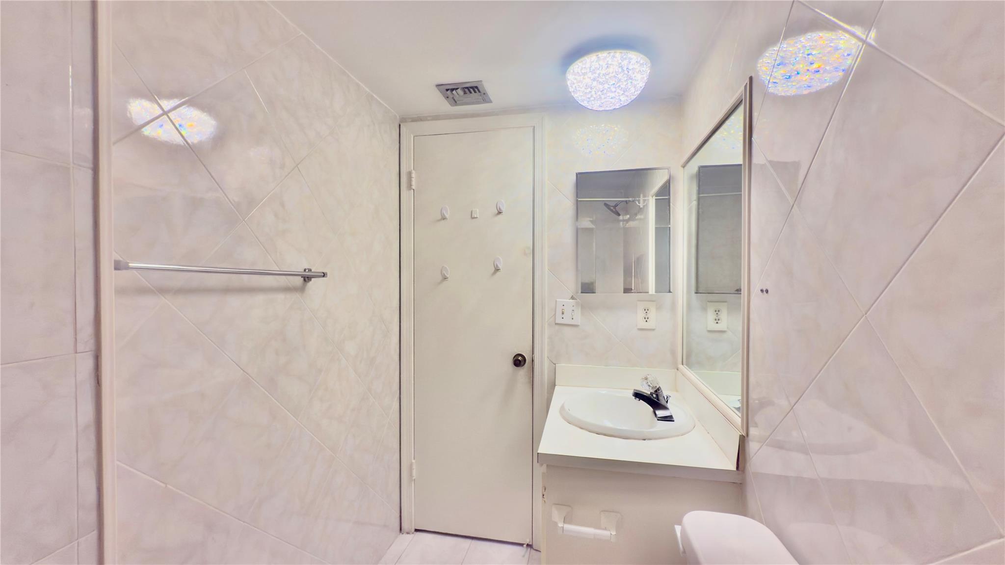 Poinciana #12a Pine Islan - Residential Lease