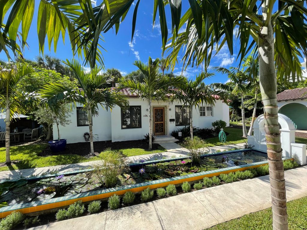 Photo of 110 Marine Way #4 Verona, Delray Beach, FL 33483 (MLS # R10788418)