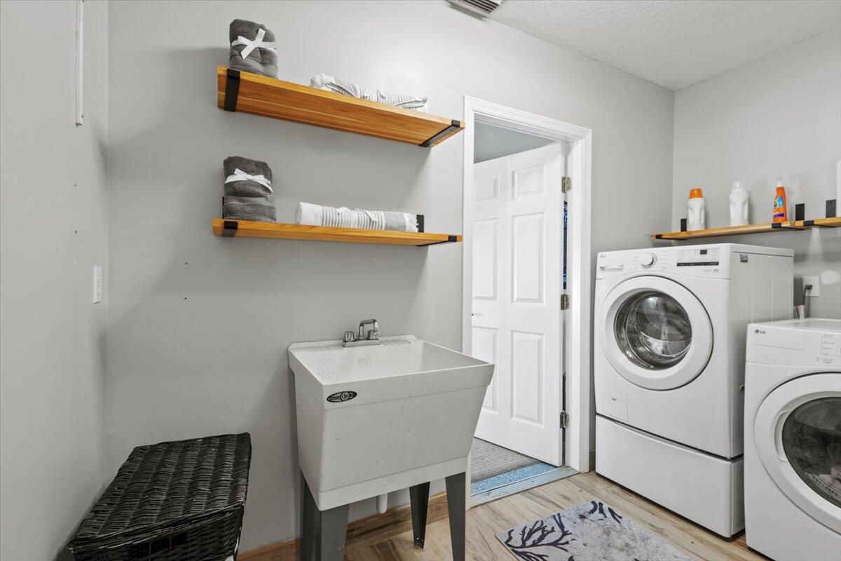 ST LUCIE GARDENS - Residential