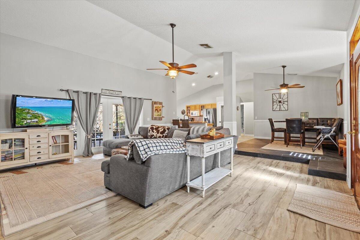 ST LUCIE GARDENS - Residential