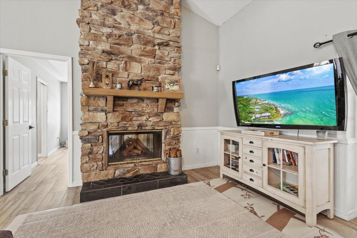 ST LUCIE GARDENS - Residential