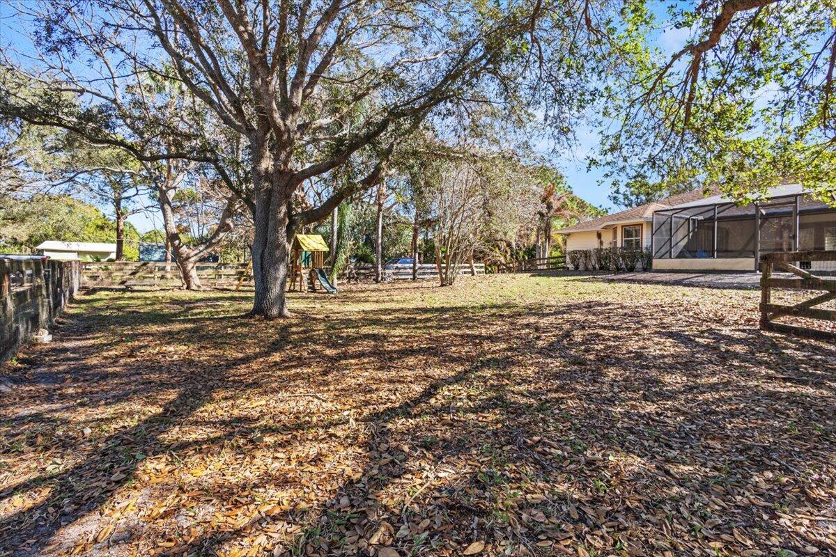 ST LUCIE GARDENS - Residential