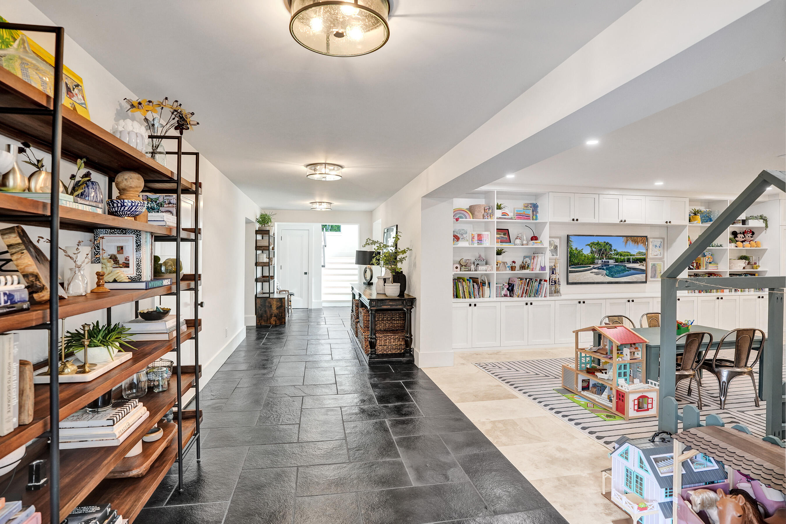 BEACH WAY HEIGHTS UNIT - Residential