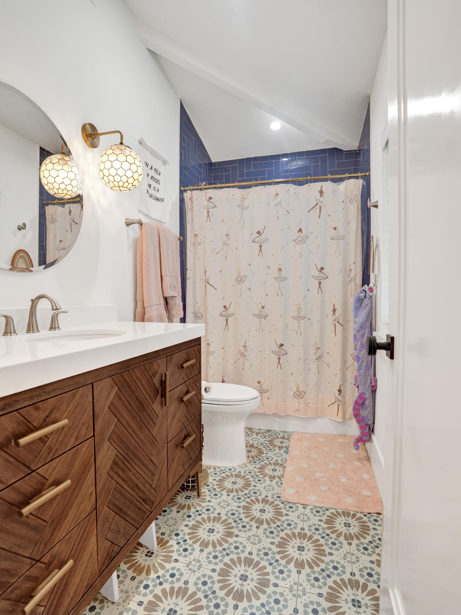 BEACH WAY HEIGHTS UNIT - Residential