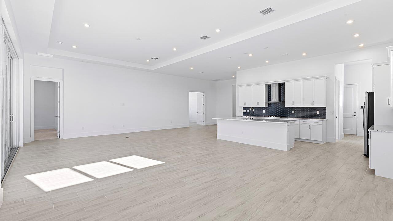 VERANDA ESTATES PHASE 1 - Residential