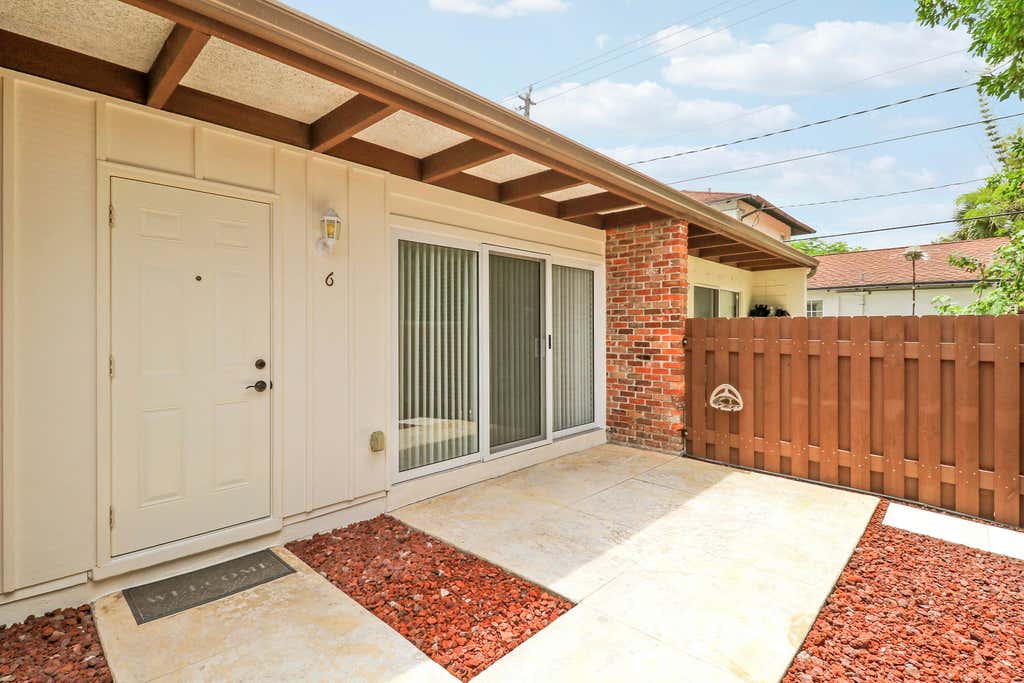 Photo of 704 Omar Road #6, West Palm Beach, FL 33405 (MLS # B26045041)