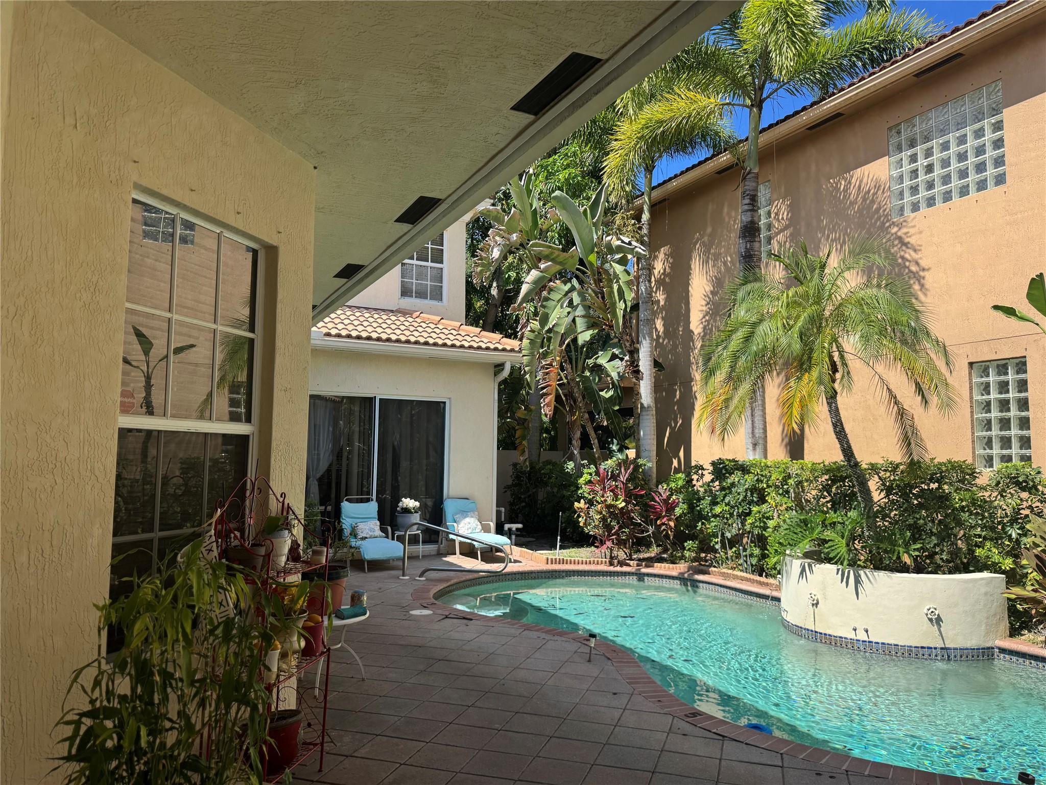 5545 Via De La Plata Cir