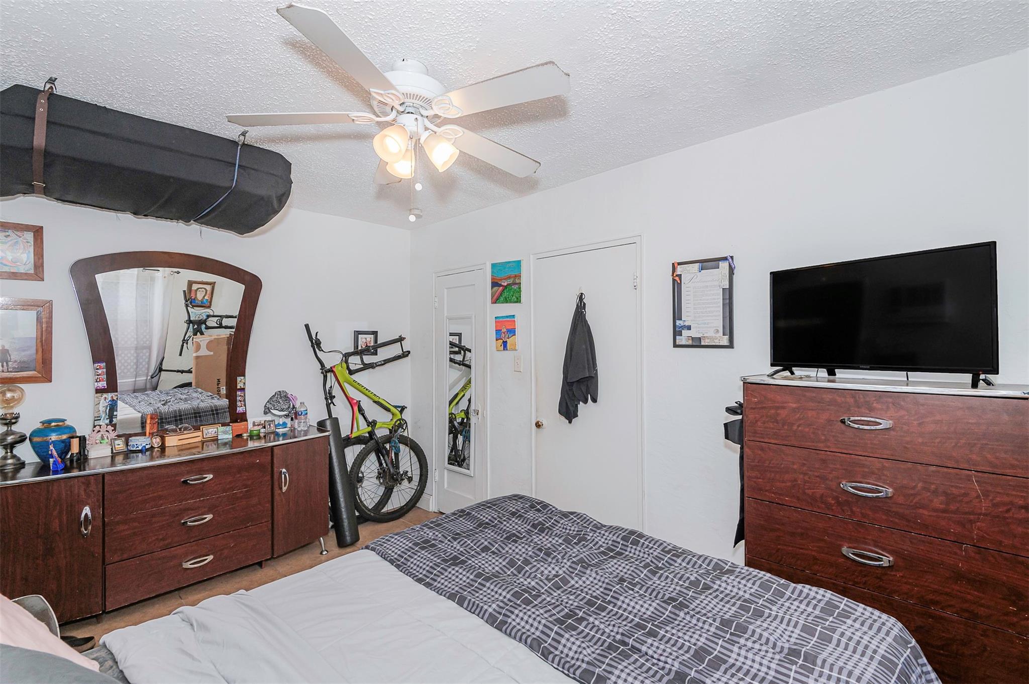 Hollywood Lawns 2-58 B - Residential Income