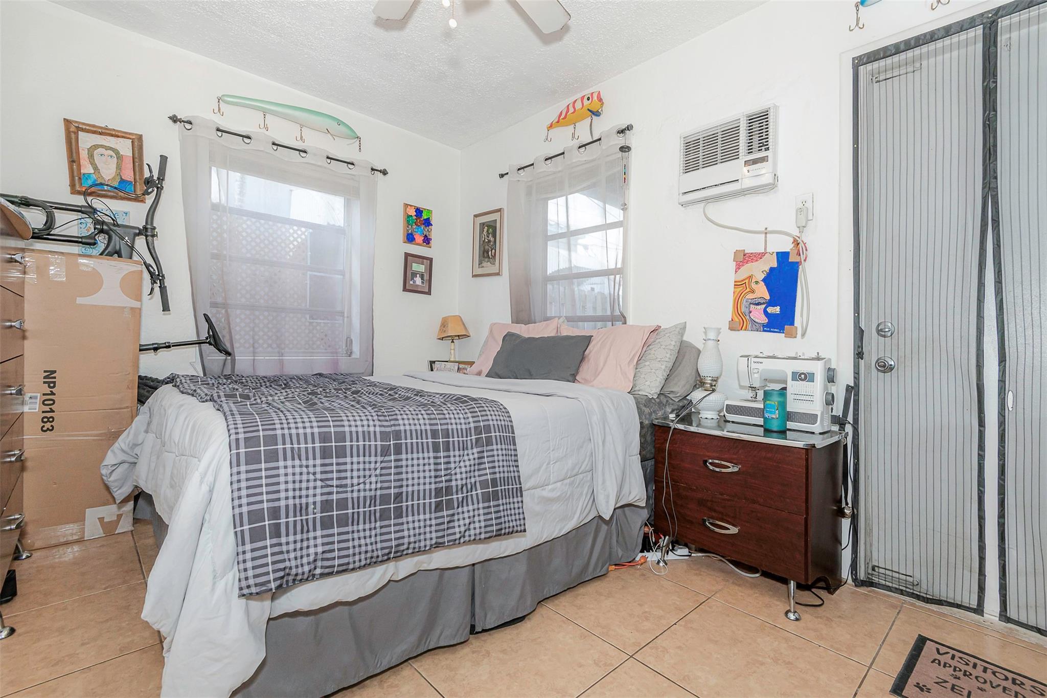 Hollywood Lawns 2-58 B - Residential Income