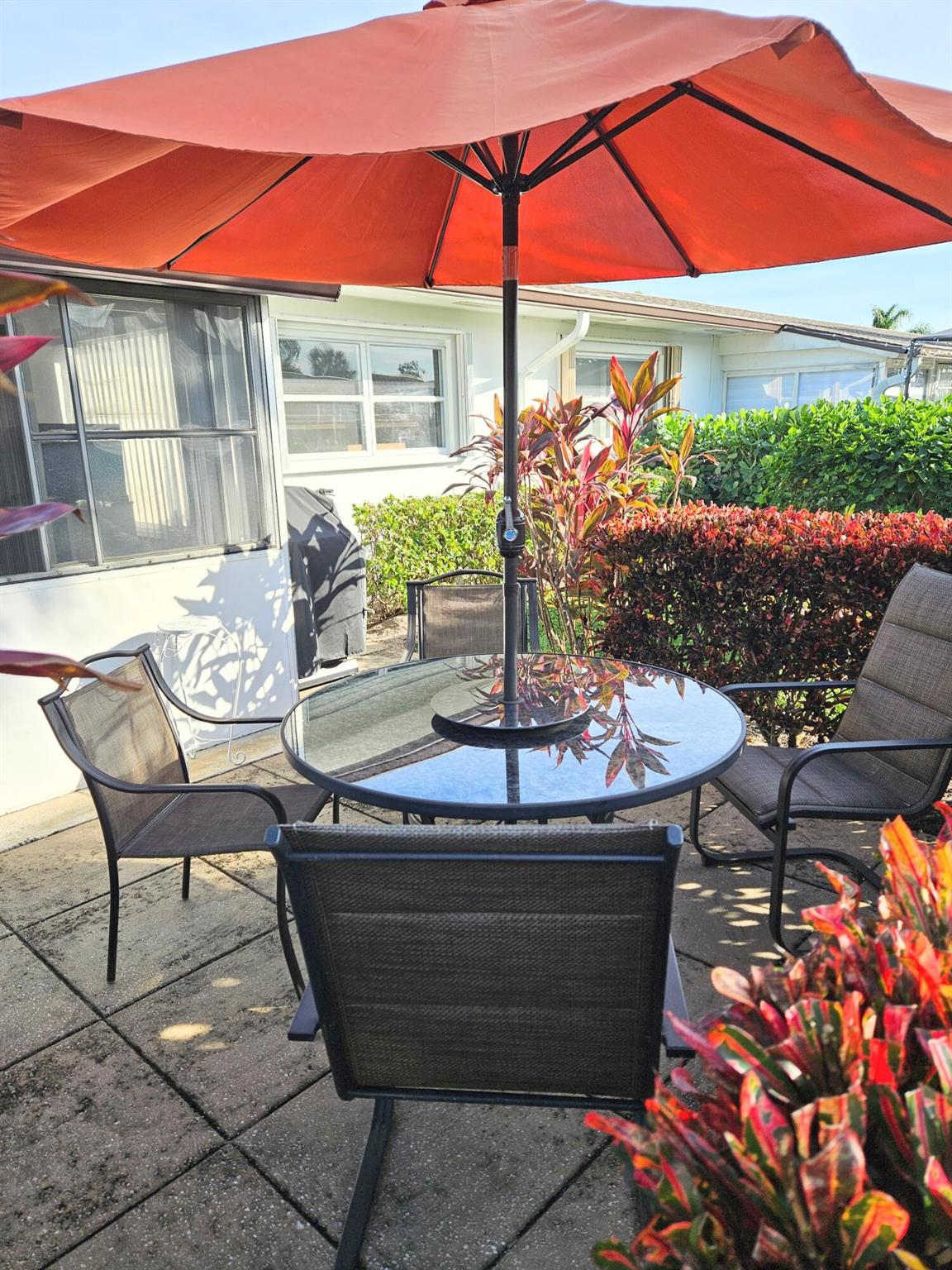 CRESTHAVEN VILLAS 17 COND - Residential