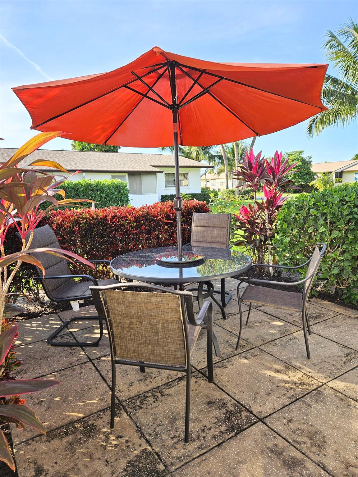 CRESTHAVEN VILLAS 17 COND - Residential