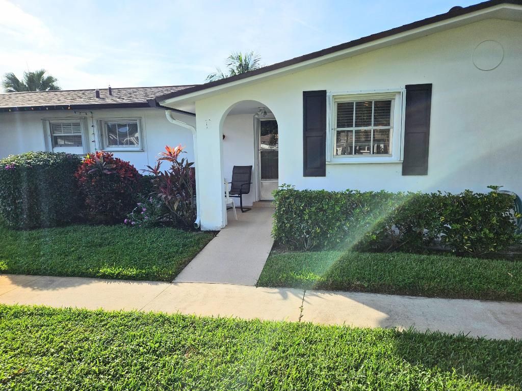 Photo of 2920 Crosley Drive E #B, West Palm Beach, FL 33415 (MLS # R11145896)