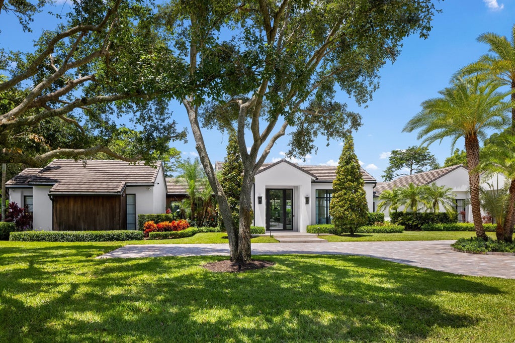 Photo of 9 Country Road W, Village Of Golf, FL 33436 (MLS # B26070282)