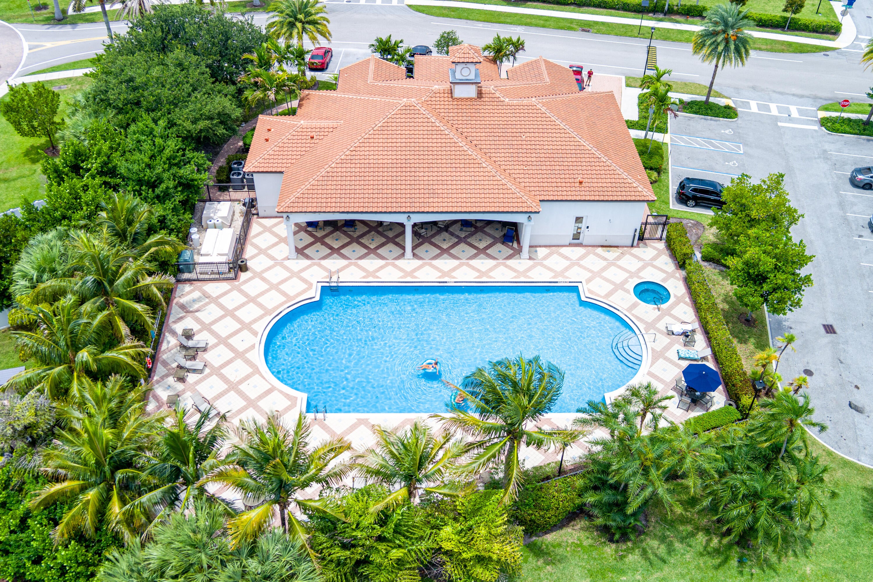 1009 Sweet Briar Lane