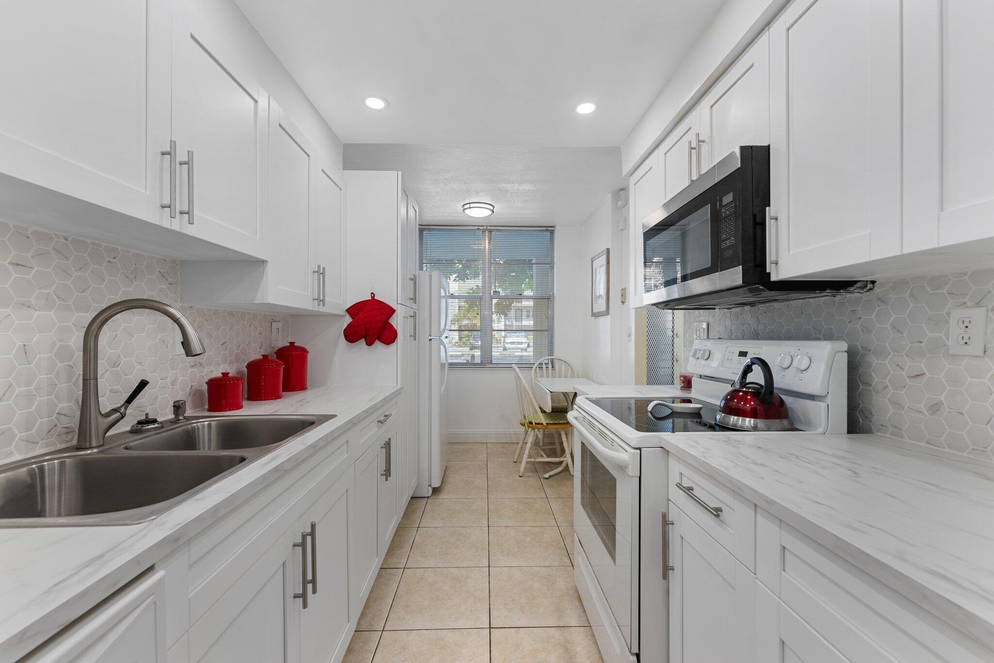 2900 NW 48th Terrace 115
