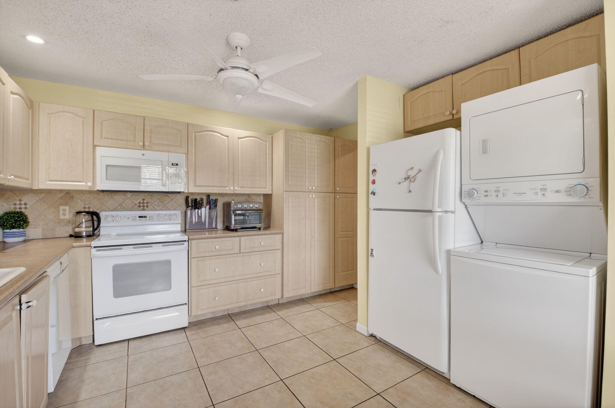 PINES OF DELRAY NORTH CONDO - Residential