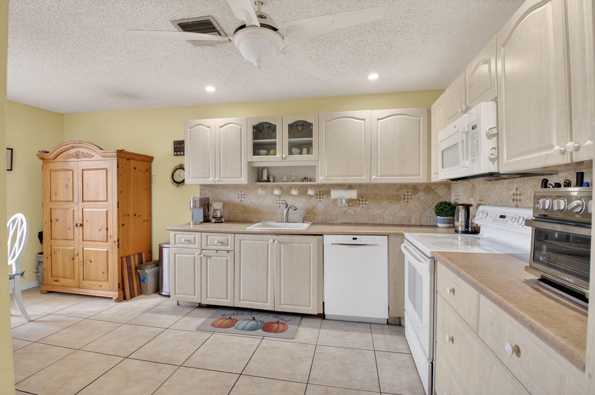 1600 NW 18th Avenue 104