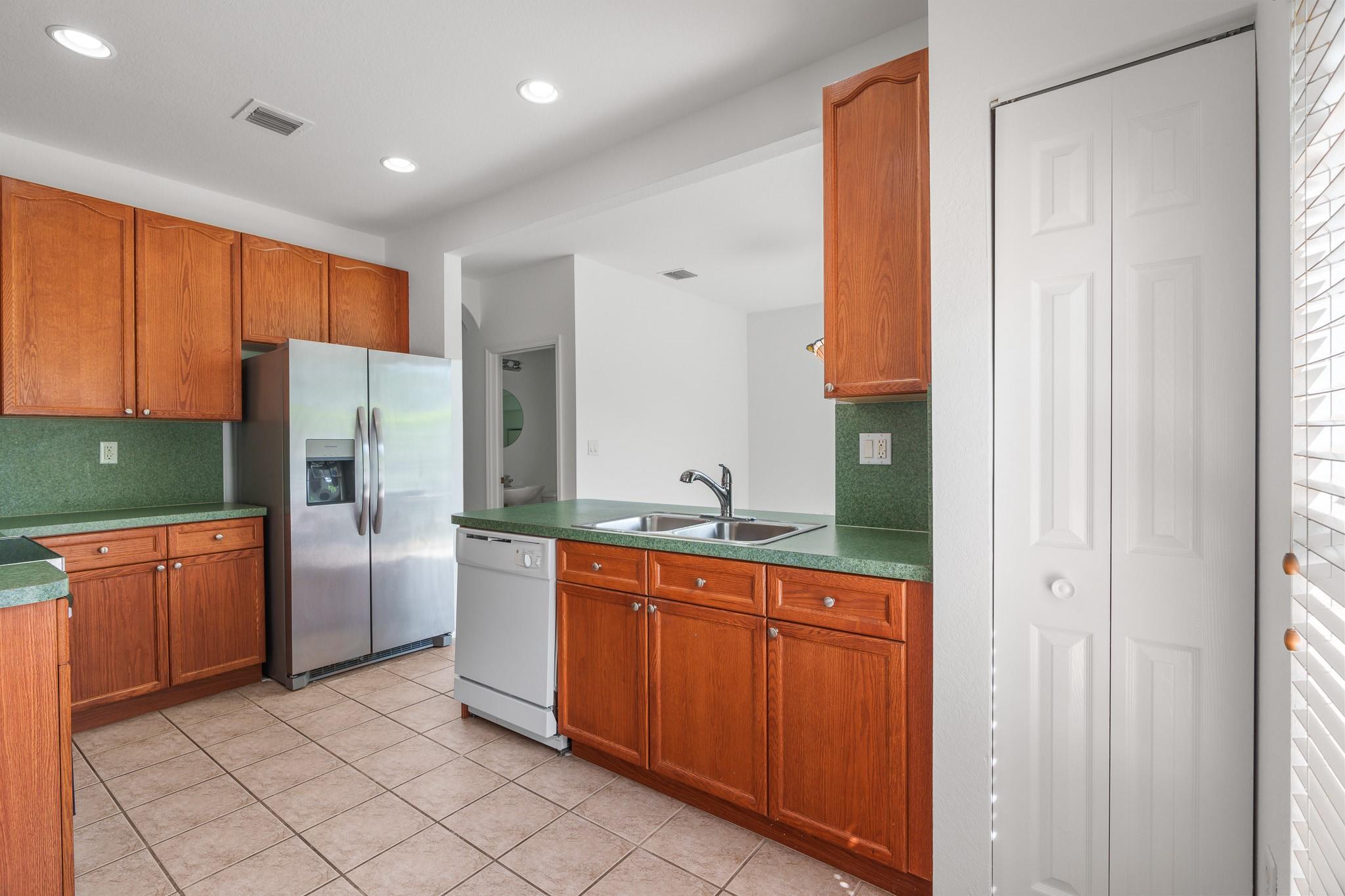 MERRICK PRESERVE - Residential Lease