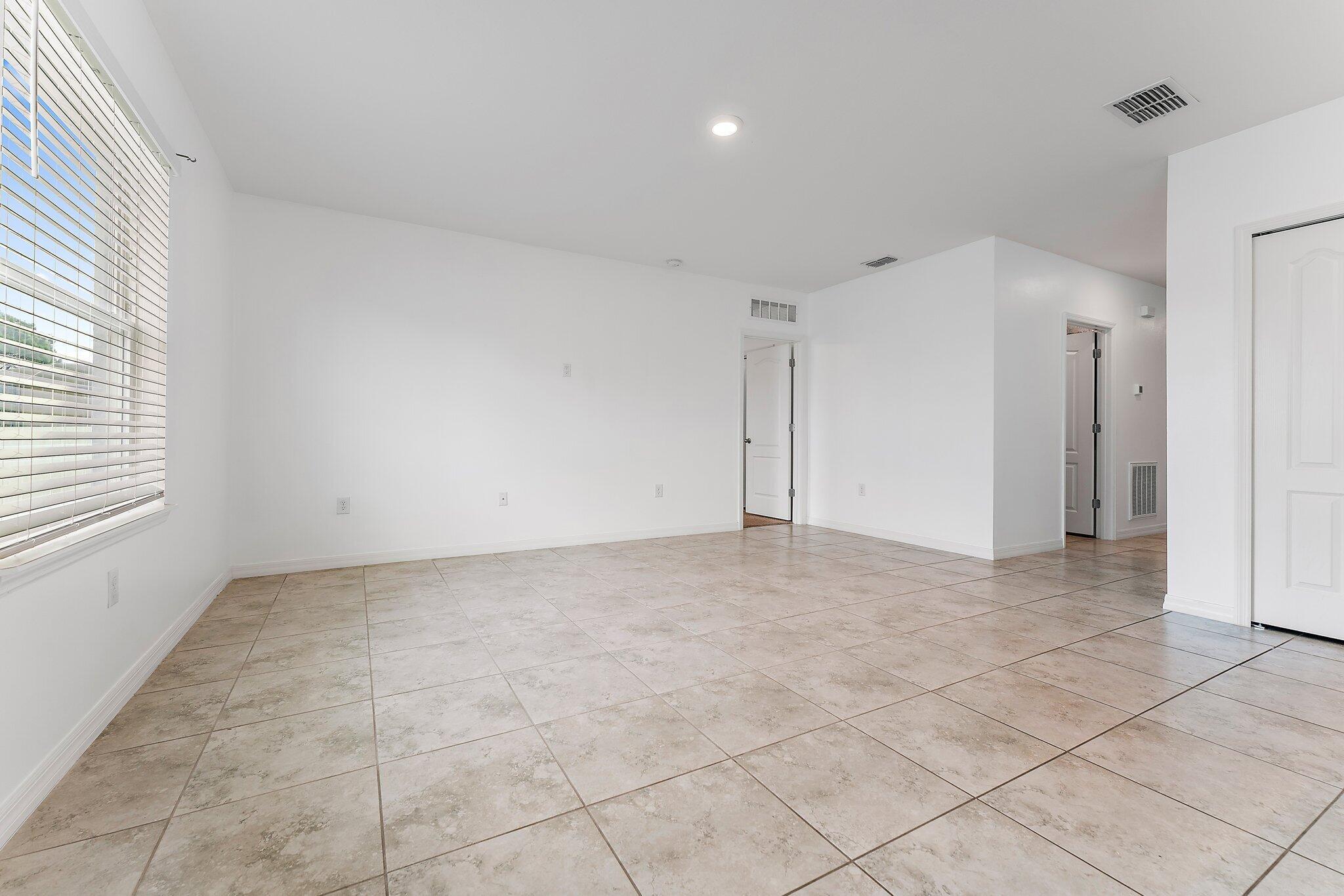 PORT ST LUCIE SECTION 8 - Residential Lease