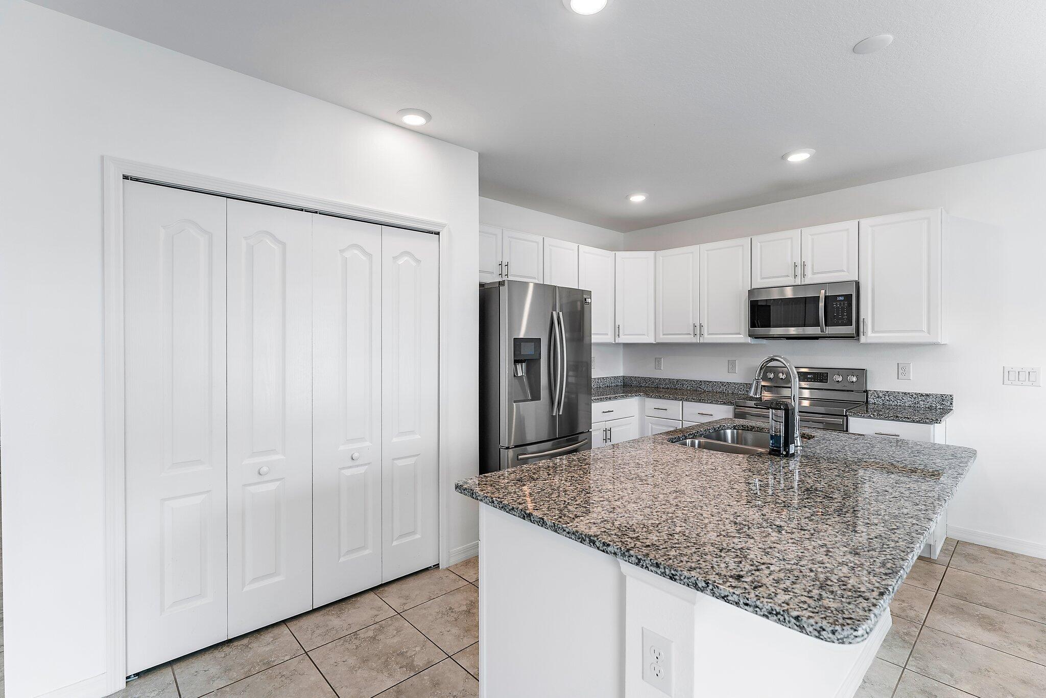 PORT ST LUCIE SECTION 8 - Residential Lease