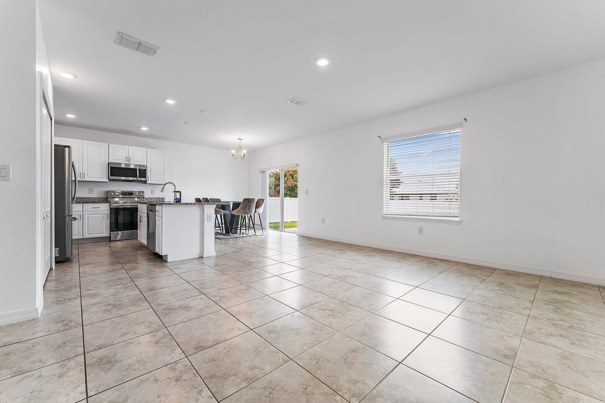 PORT ST LUCIE SECTION 8 - Residential Lease