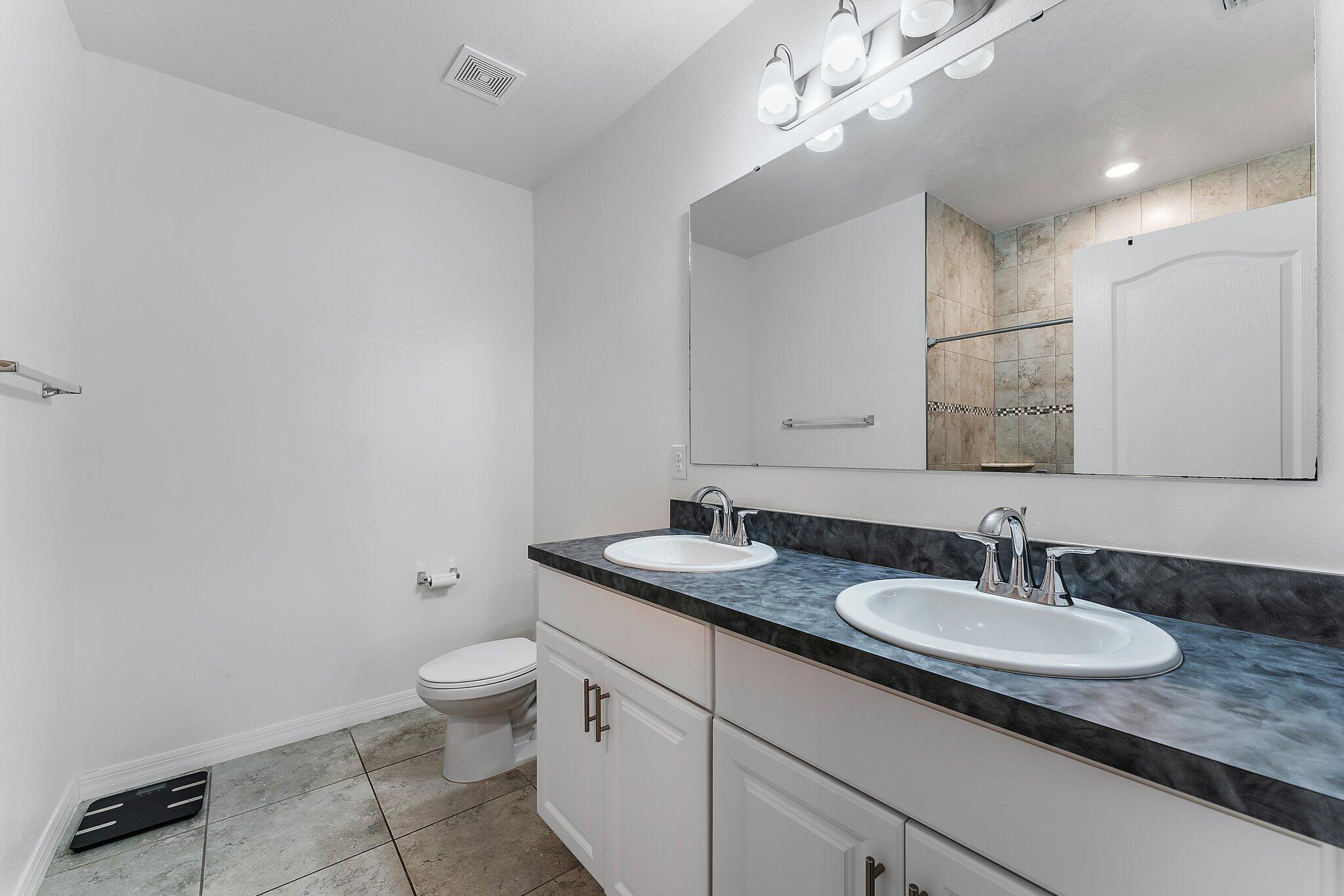 PORT ST LUCIE SECTION 8 - Residential Lease