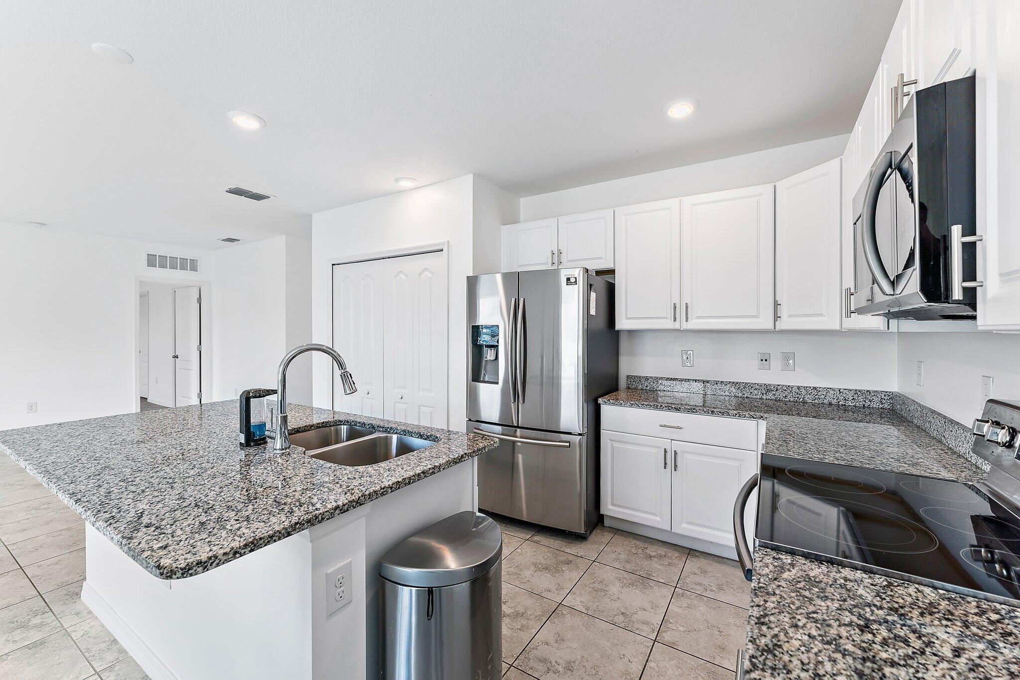 PORT ST LUCIE SECTION 8 - Residential Lease