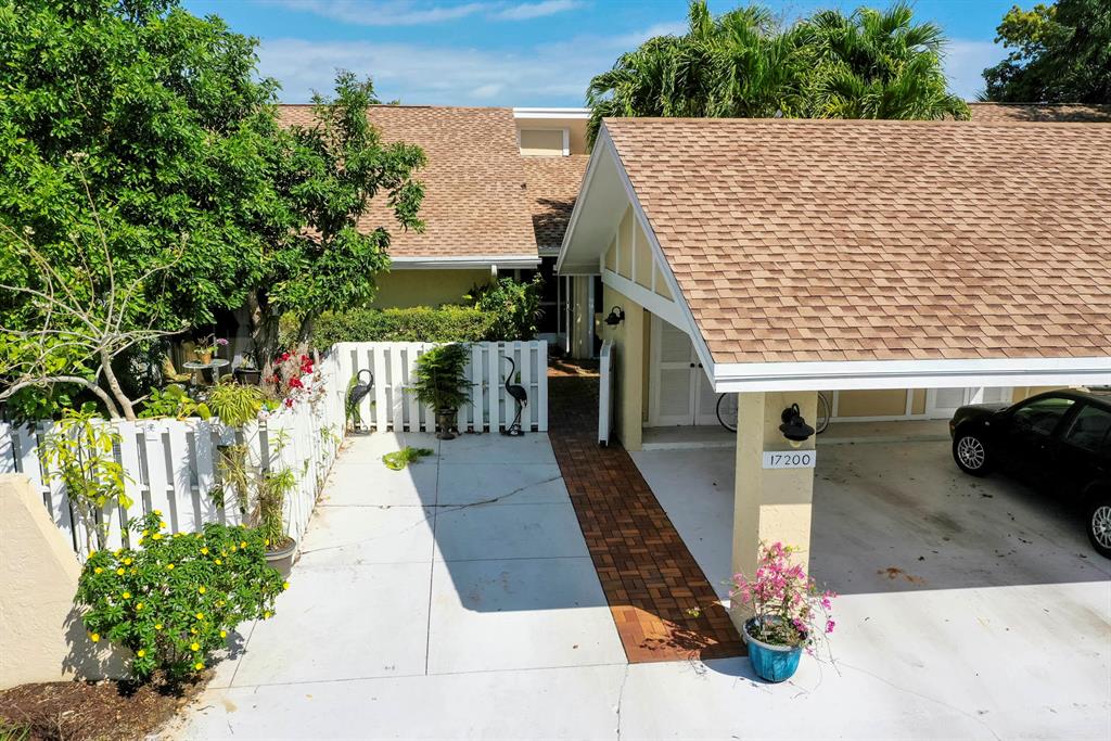 Cape Pointe of Jonathans Landing - Residential