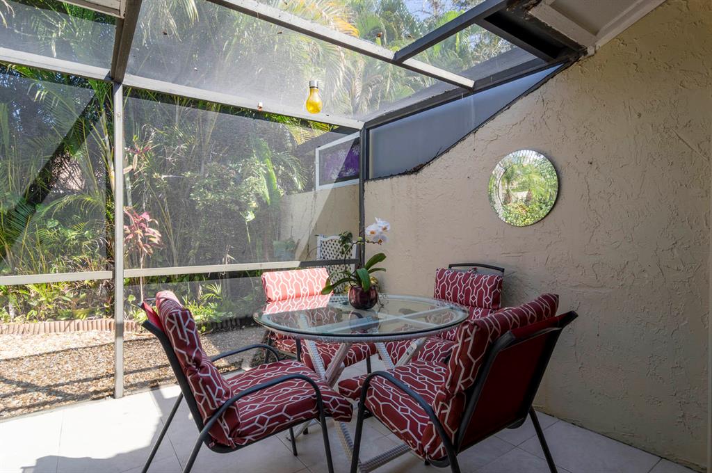 Cape Pointe of Jonathans Landing - Residential